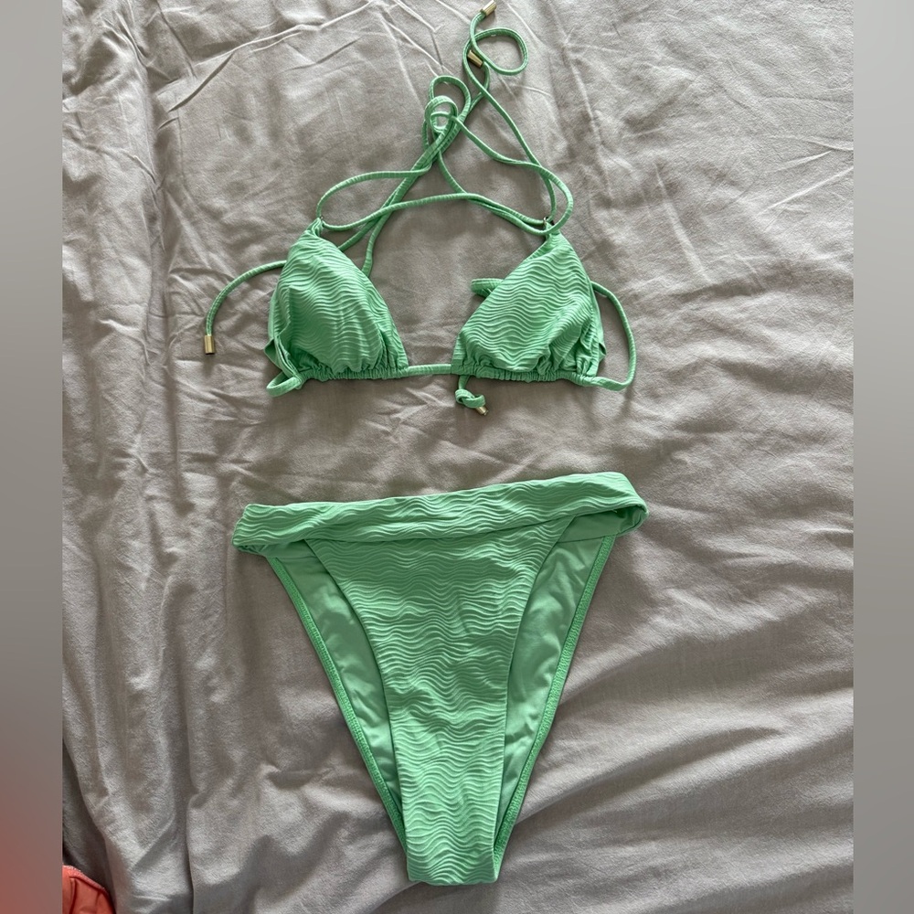 Monday Swimwear Set Size XS Green